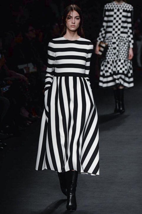You are currently viewing Monochrome looks from Valentino